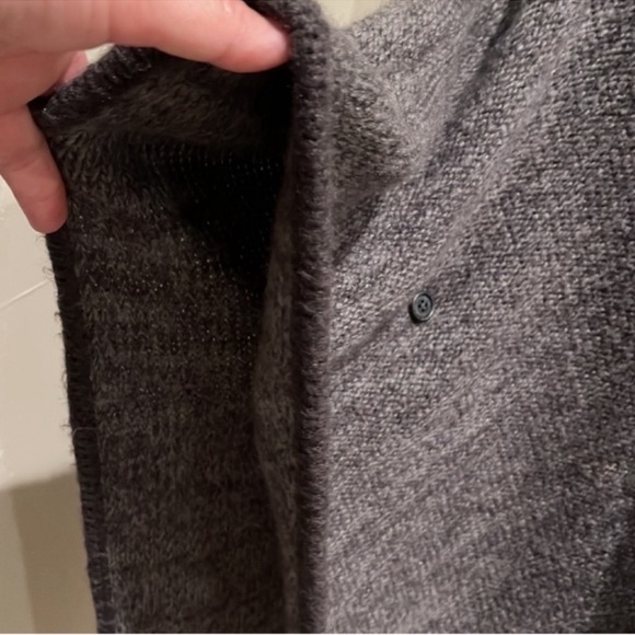 Kenzie Gray heathered knit wrap OS - Picture 4 of 5